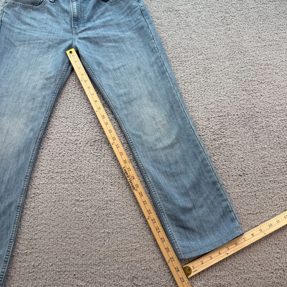 Levi Strauss & Co Mens W34 L32 Light Wash Straight Leg Denim Jeans 04511-0751